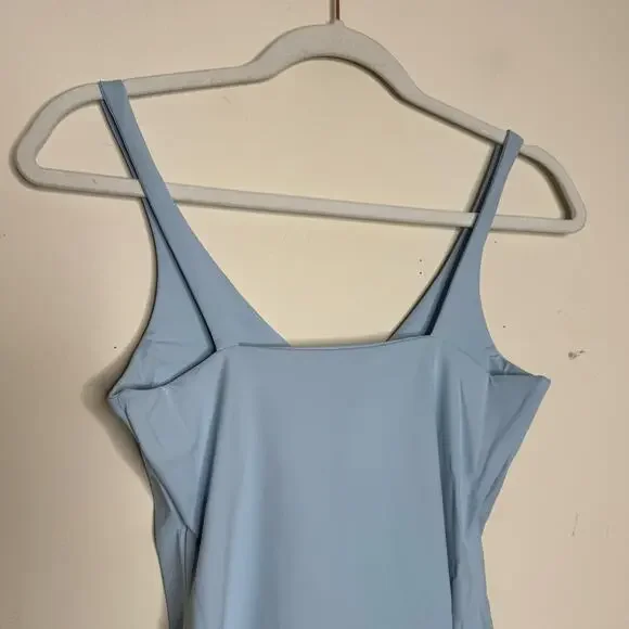 Susana Monaco Sleeveless V-Strap Top 8" in Blue NWT Size Small - Picture 5 of 9